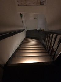 trap gerenoveerd met overzettreden